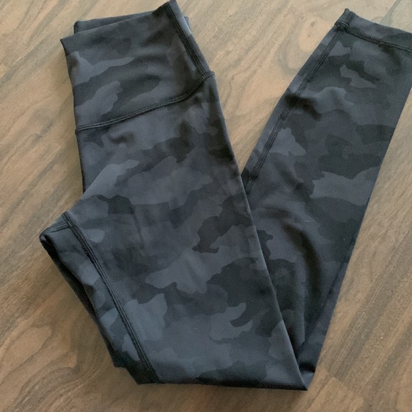 Lululemon Wunder Under HR Tight 25” - Picture 3 of 3